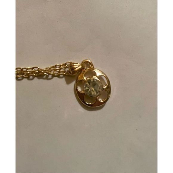 WHITE SAPPHIRE GOLD FLOWER NECKLACE - Picture 3 of 6